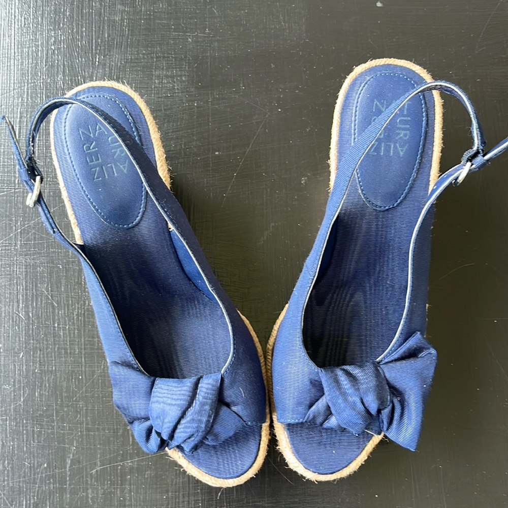 Naturalizer Women’s Bettina wedge sandals